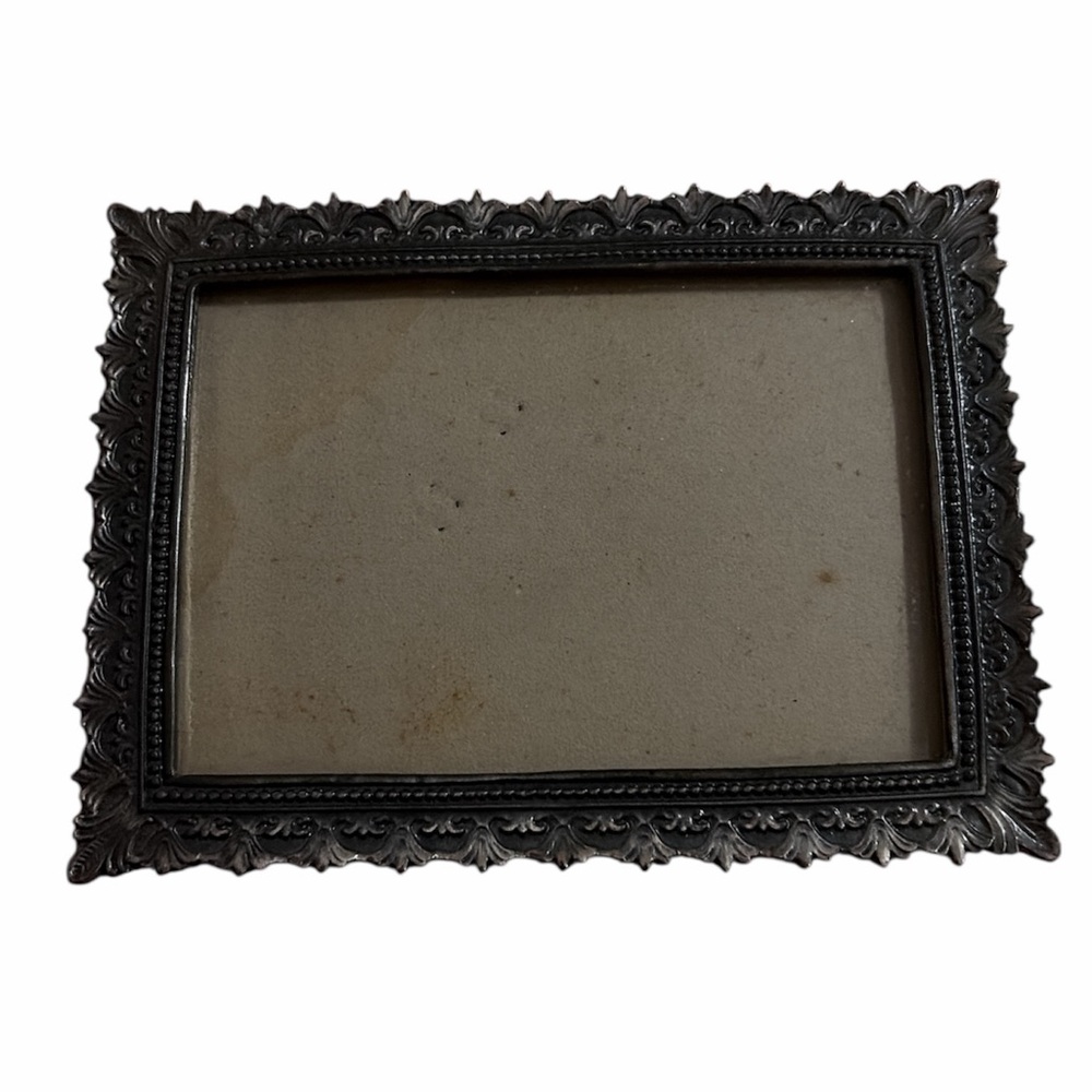 Vintage Ornate Silver Metal Picture Frame - 3" x 4.5" Opening